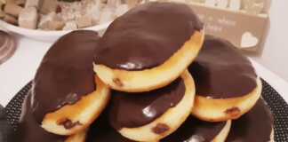 Ντονατς με κρέμα Σοκολάτα Ντονατς με σοκολάτα