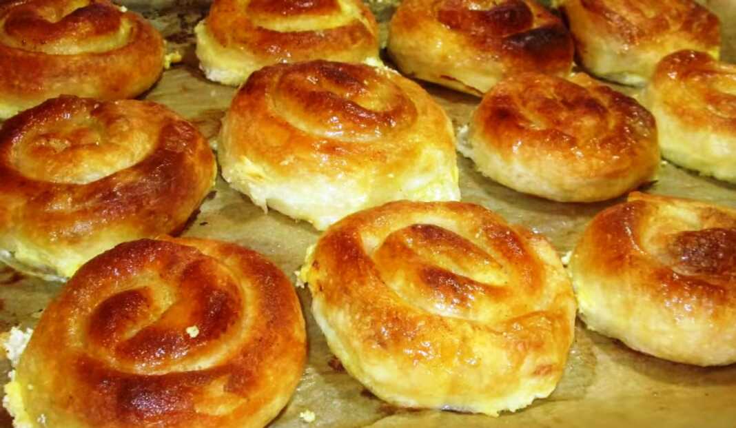 Στριφτά τυροπιτάκια Στριφτά τυροπιτάκια
