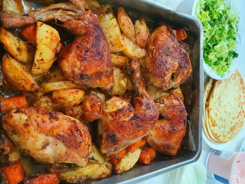 Ψητο κοτοπουλο με πατατες στο φούρνο