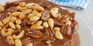 Kέικ με Καστανή Ζάχαρη Κεικ με καρυδια