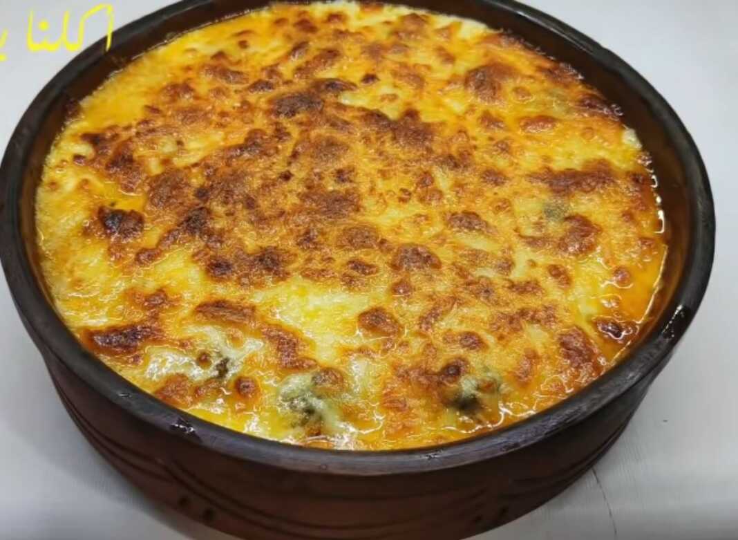 Κεφτεδάκια στο πήλινο με μπεσαμέλ