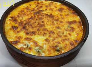 Κεφτεδάκια στο πήλινο με μπεσαμέλ