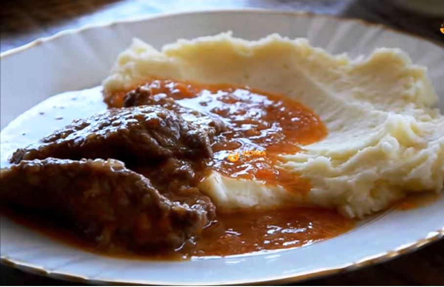 Κοκκινιστό Μοσχάρι Κοκκινιστό Μοσχάρι