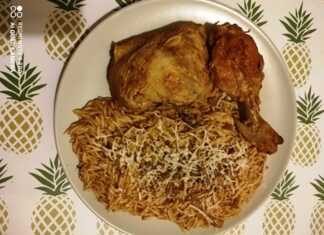 Κοτοπουλο κοκκινιστο με χειροποιητη μανεστρουλα