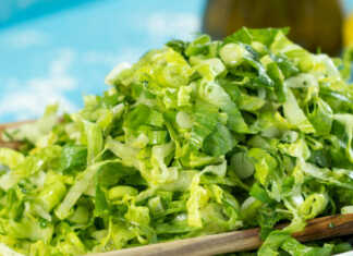 Μαρουλοσαλατα με λαδολέμονο