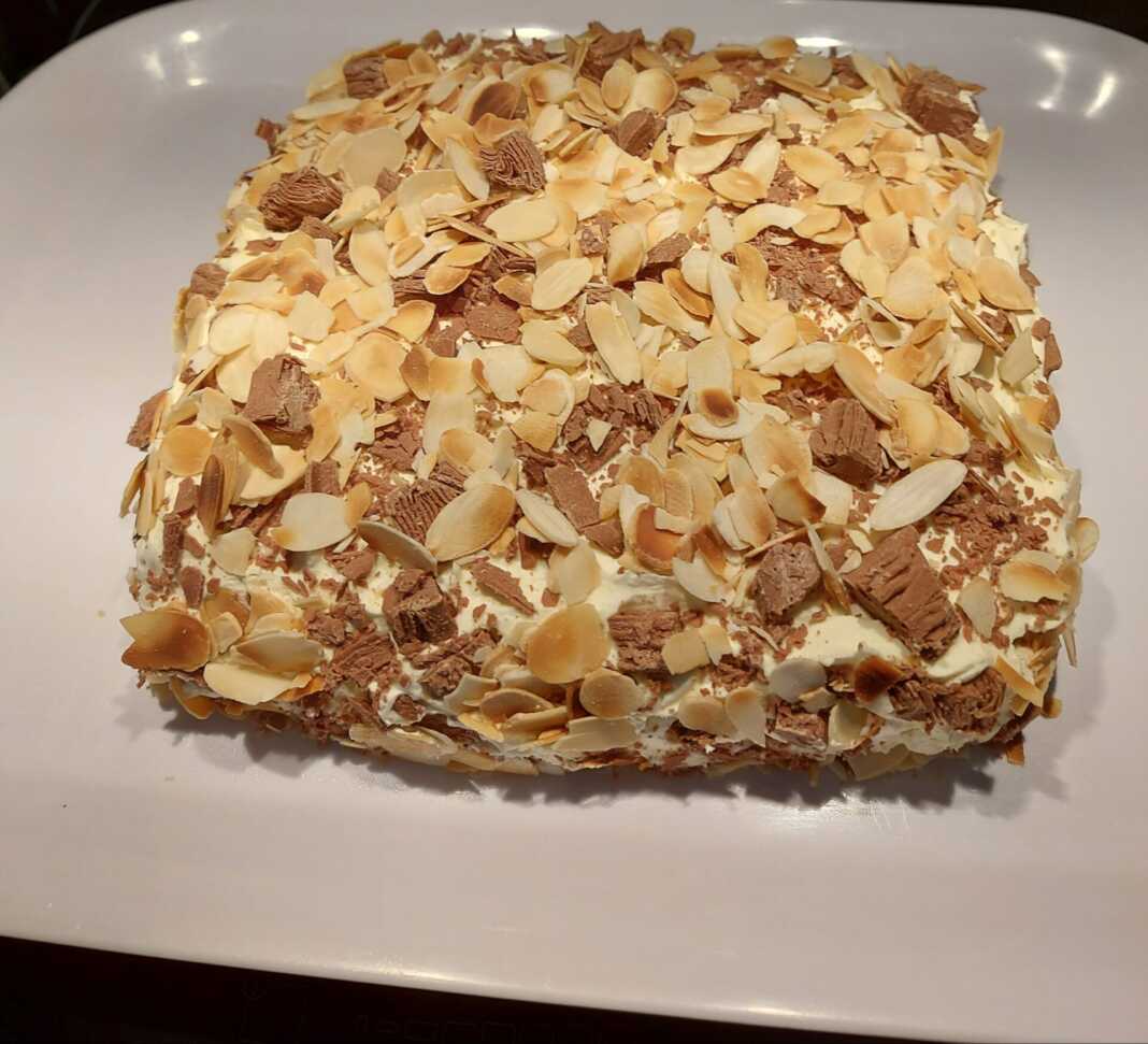 Μπισκοτένια τουρτα