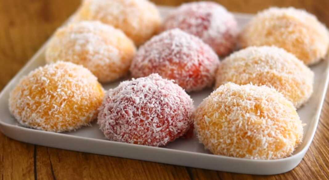 Μπισκότα με μαρμελάδα και καρύδα Μπισκότα με μαρμελάδα και καρύδα