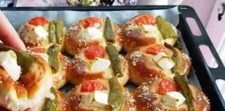 Πιτακια με φέτα και ντομάτα