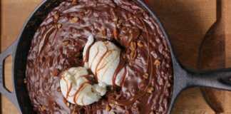 βραστή σοκολατόπιτα