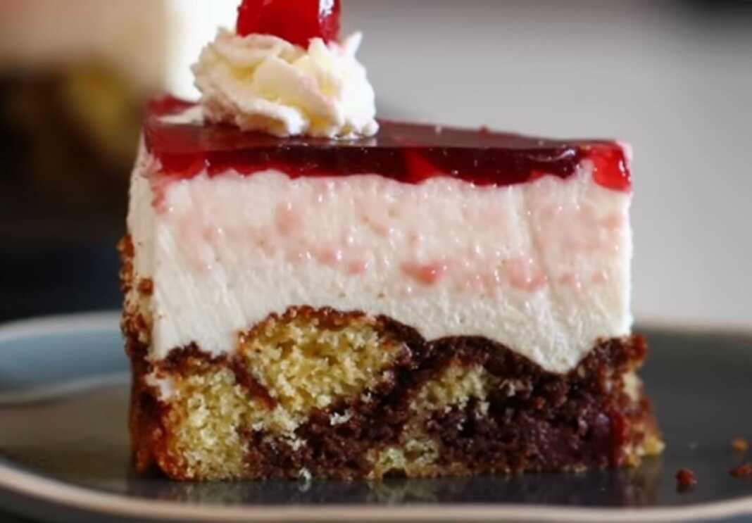 Το κόκκινο κέικ