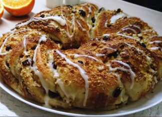 Κέικ με ξηρούς καρπούς και σταφίδες