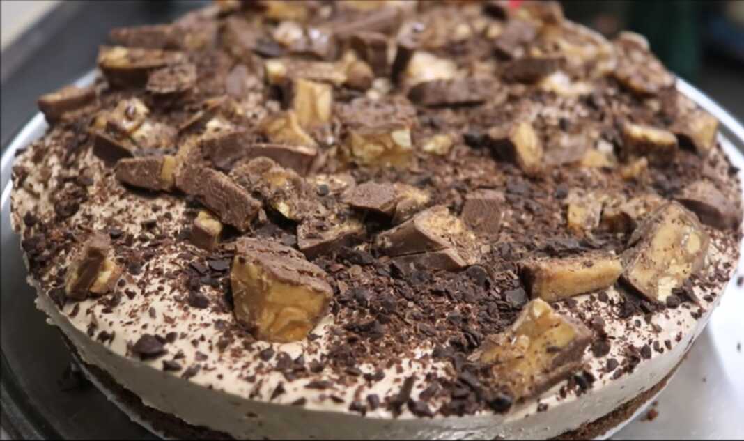 cheesecake snikers cheesecake snikers