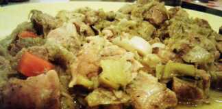 Πρασοτηγανιά….σπεσιαλιτέ της Θεσσαλίας Παραδοσιακή πρασοτηγανιά με κομμάτια χοιρινού και μελωμένα πράσα μέσα σε ρηχή κατσαρόλα πασπαλισμένη με φρέσκο μαϊντανό