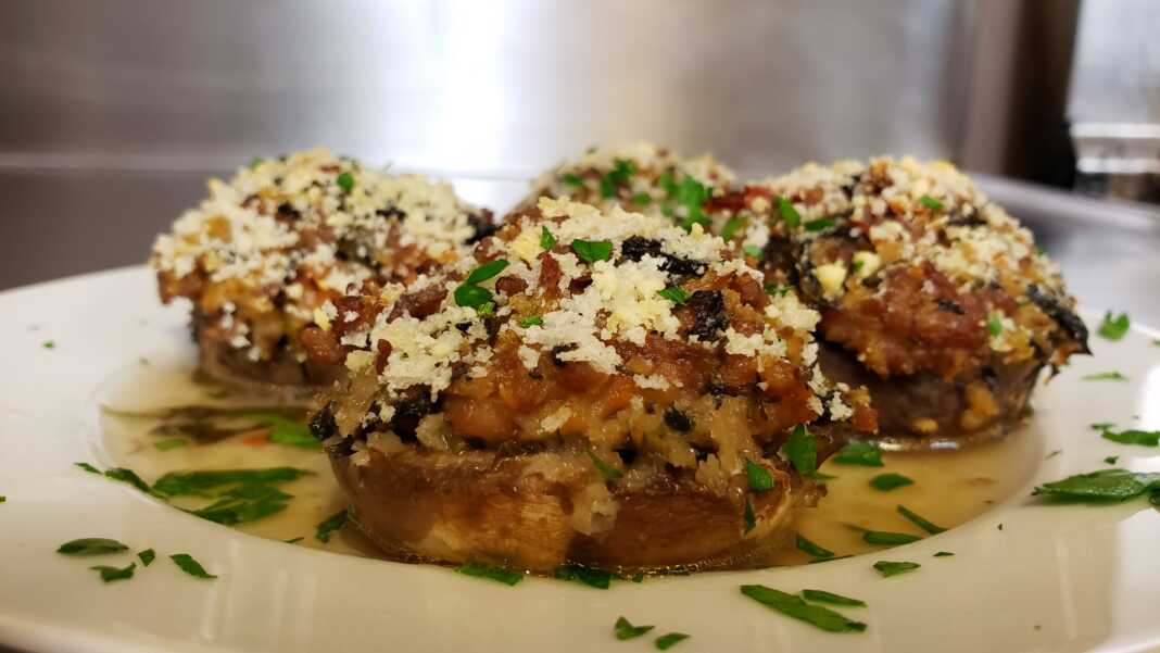 Γεμιστα Μανιτάρια με κιμά και μπροκολο2 Γεμιστα Μανιτάρια με κιμά και μπροκολο