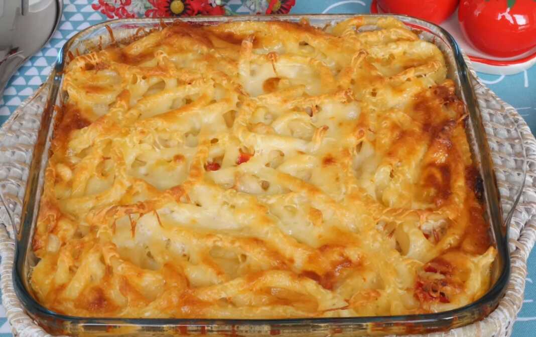 Μακαρόνια Φουρνου με φέτα Μακαρόνια Φουρνου με φέτα