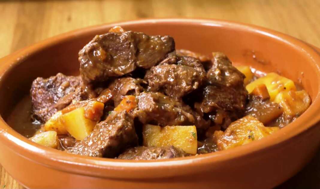 Μοσχάρι με κόκκινο κρασί