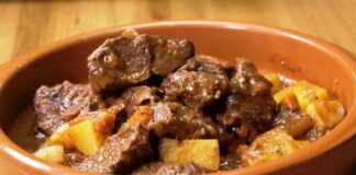 Μοσχάρι με κόκκινο κρασί