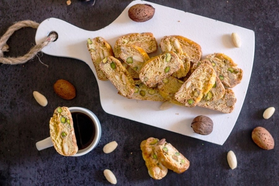 Μπισκότα με ξηρους καρπούς για τον καφέ μου Μπισκότα με ξηρους καρπούς για τον καφέ μου