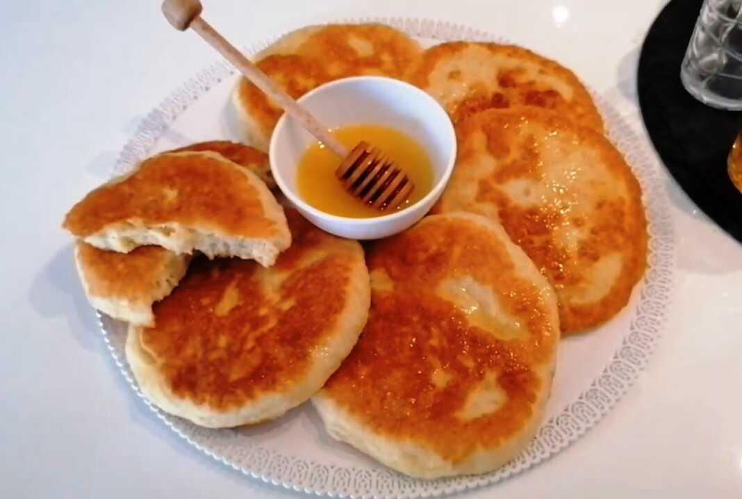 Τηγανίτες με σιμιγδάλι Τηγανίτες με σιμιγδάλι