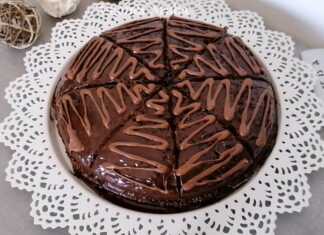 κέικ με σοκολάτα και Nutella ganache