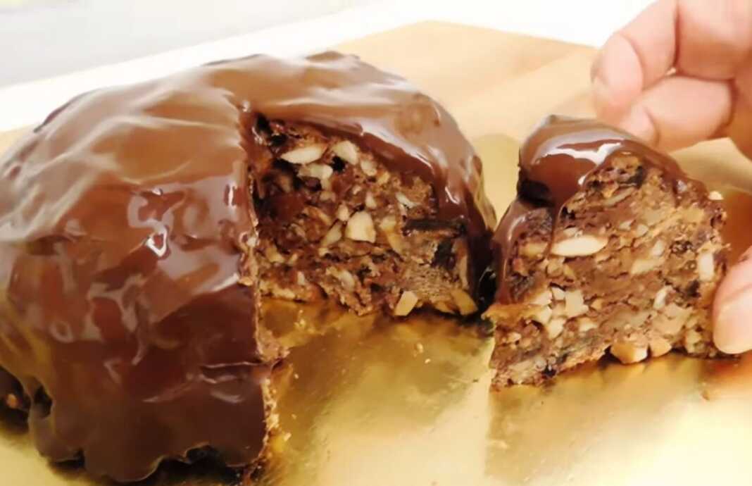 Τουρτα σοκολάτας με ξηρούς καρπούς Τουρτα σοκολάτας με ξηρούς καρπούς