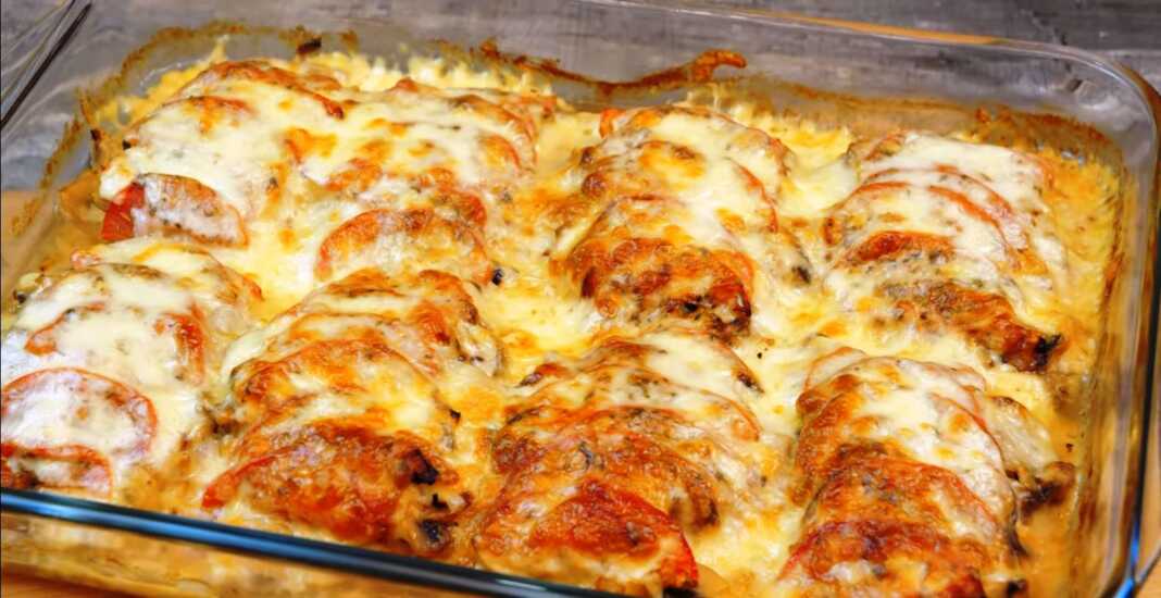 Χοιρινές μπριζόλες με ντομάτα και τυρι