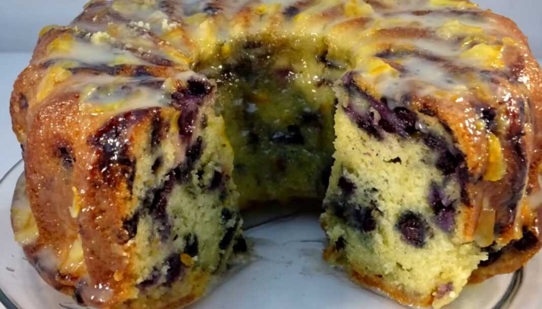 κεικ με μαρμελάδα γιαουρτιού