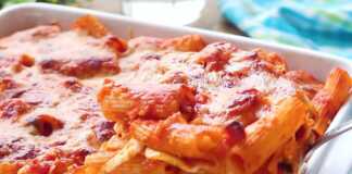 Ριγκαρόνι φούρνο με σάλτσα ντομάτας και αυγό