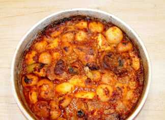 Αρνί-στιφάδο-στην-γάστρα