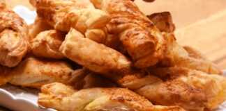 Κριτσίνια με πάπρικα και τυρι