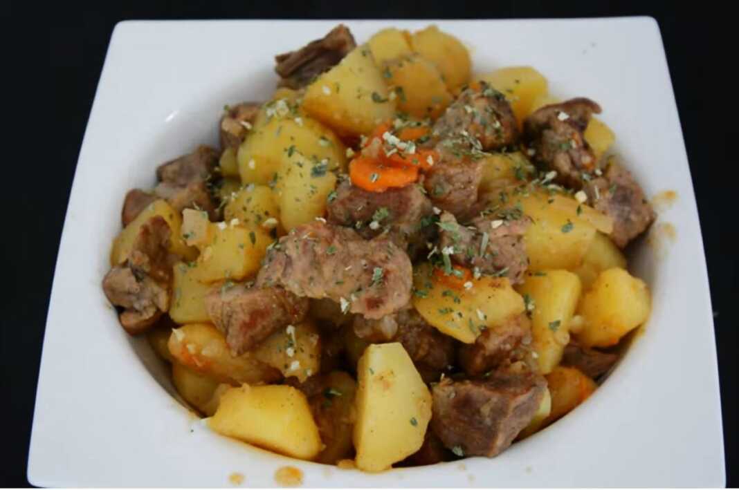 Πατάτες με κρέας Πατάτες με κρέας
