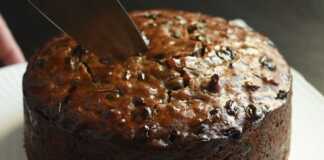 Υγρό Κέικ με Φρούτα