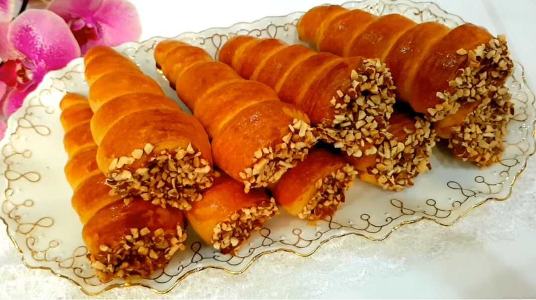 κορνεδακια με καραμελα κορνεδακια με καραμελα