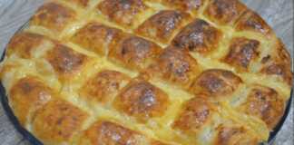 Το τελικό Αφράτο Κασερόψωμο με λιωμένο τυρί