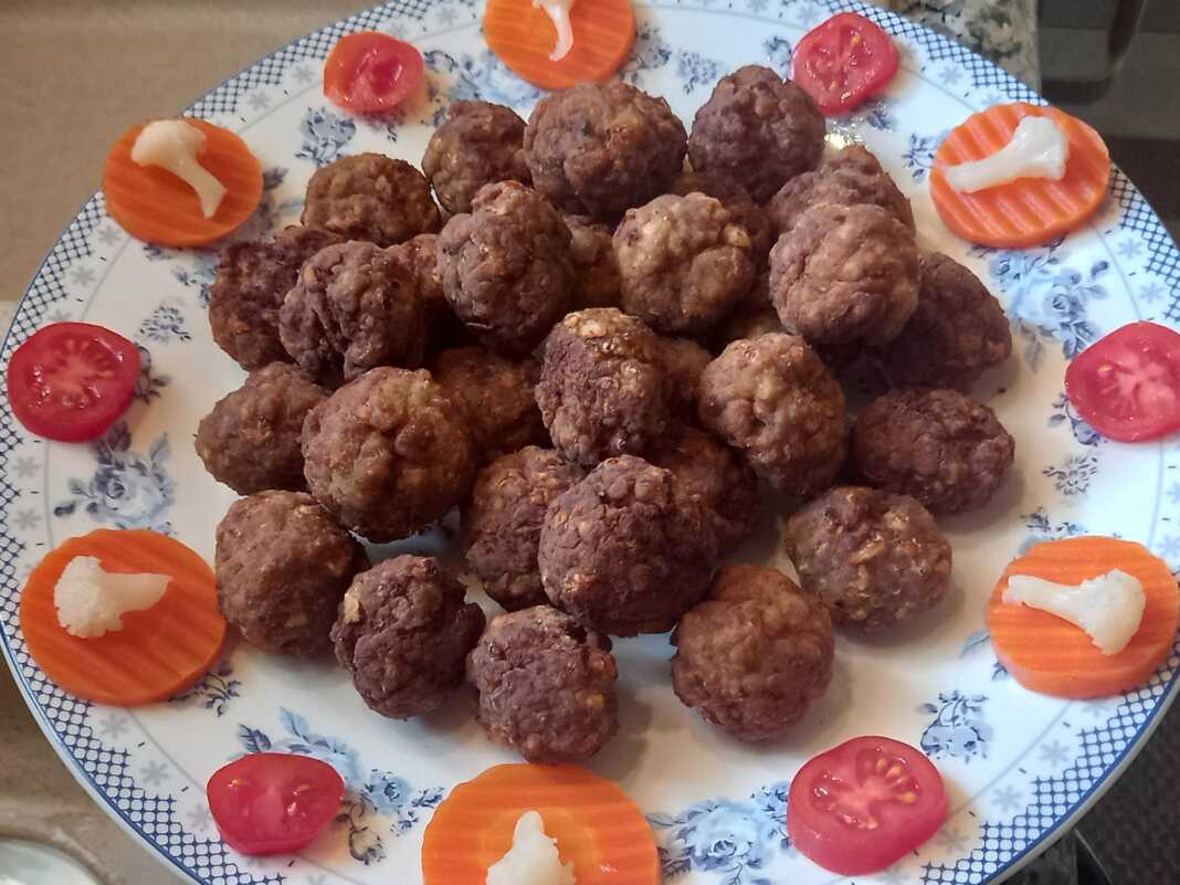 kioftedes κεφτέδες με ουζο