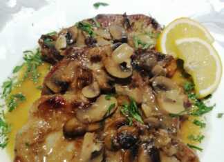 Χοιρινές μπριζόλες λαιμού με σάλτσα μανιταριών