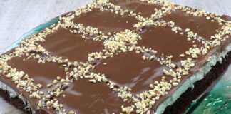 Σοκολατένια τούρτα με καρύδα και φουντούκι