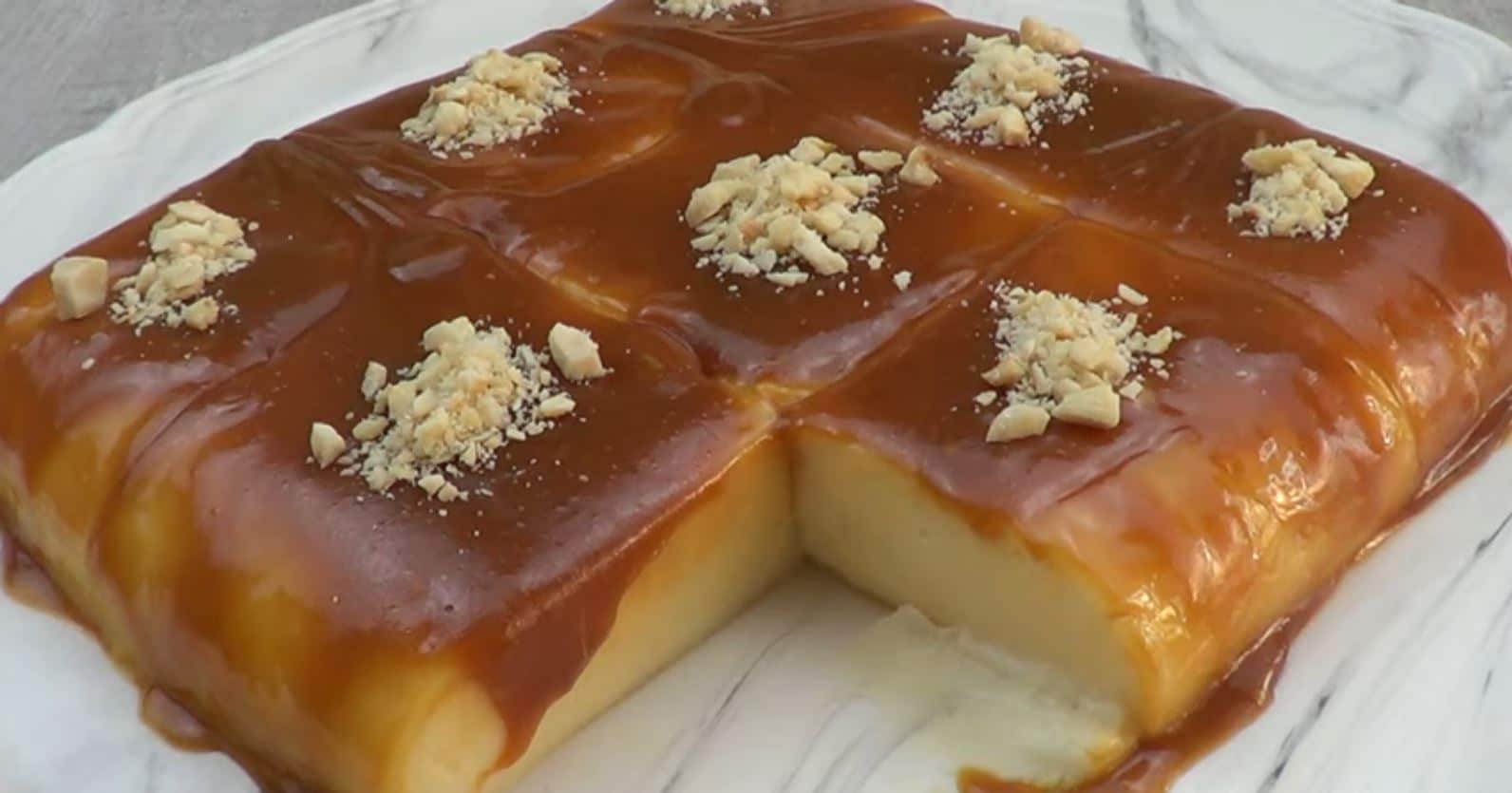 Καραμελωμένο κέικ κρέμας Γλυκό ψυγείου με κρέμα και καραμέλα