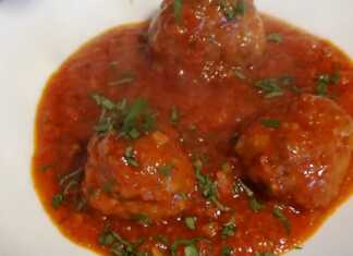 Κεφτεδάκια με σάλτσα