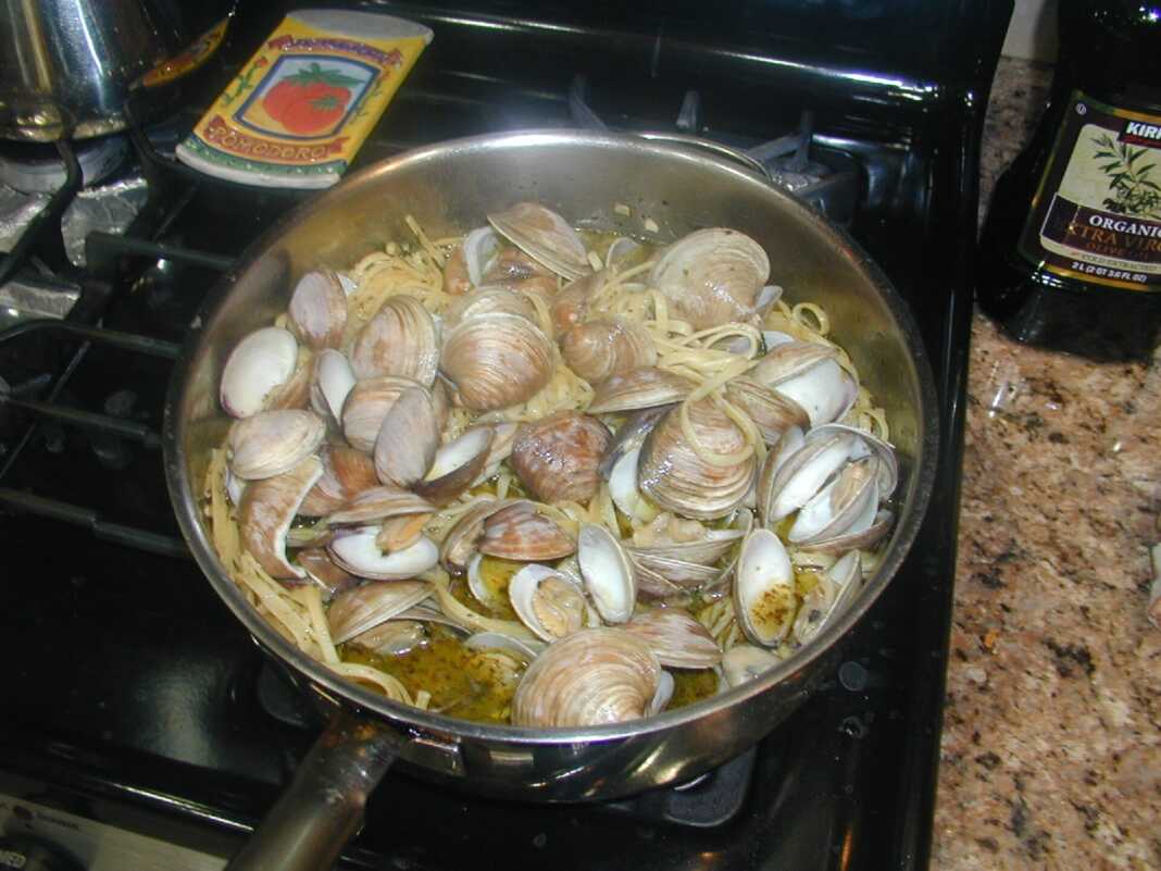 Λιγκουίνια με μύδια Λιγκουίνια με μύδια