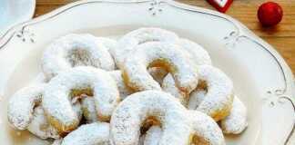 Μαλακα κουλουράκια με αχνη ζάχαρης
