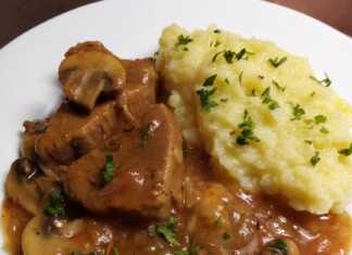 Μοσχάρι σε σάλτσα μανιταριών