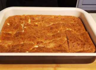 Πίτα με γιαουρτι και τυρί