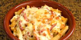 Τηγανιτές Πατάτες με λευκή σλατσα και μπεικον