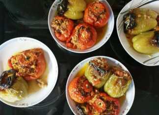 ντοματες και πιπεριές γεμιστές