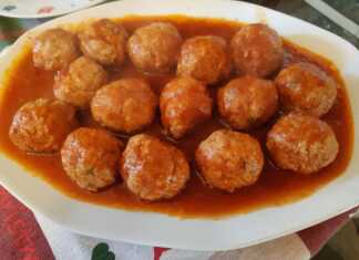 Κοκκινιστά Κεφτεδάκια