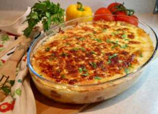 Kοτόπουλο με πατάτες και σάλτσα μπεσαμέλ