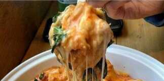 Ζυμαρικά με σάλτσα Neapolitan, τυρί μοτσαρέλας και βασιλικό ⁣⁣⁣