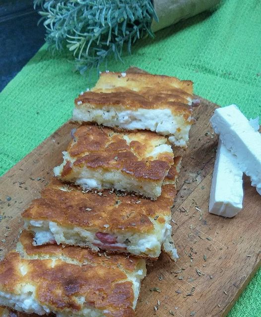 pentanostimiTiropita Πεντανόστιμη Τυρόπιτα με μπέικον