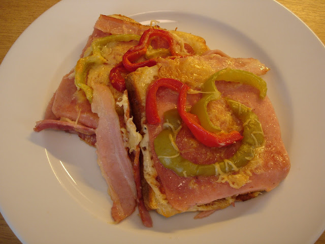 pitsaPsomiTost Εύκολη Πίτσα Με Ψωμί Του Τοστ